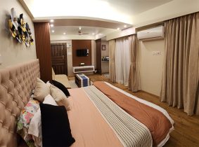 Panthashala Dooars Super Deluxe Room Interior Image 12